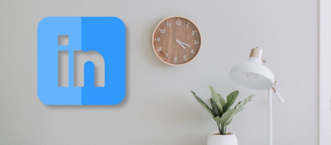 Desk and Linkedin Logo